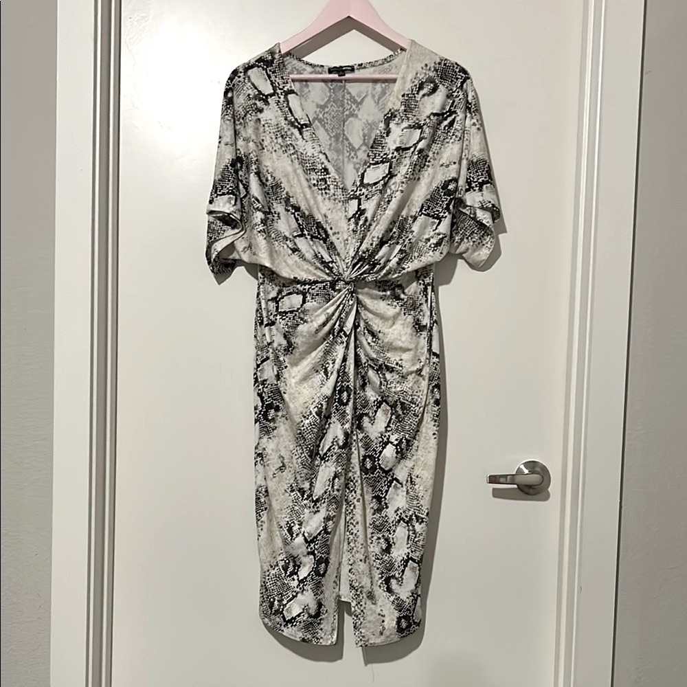 Fashion Nova Gray and Black Sheath Midi Dress with Scoop Neck